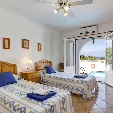 Claudia By Villa S'Algar