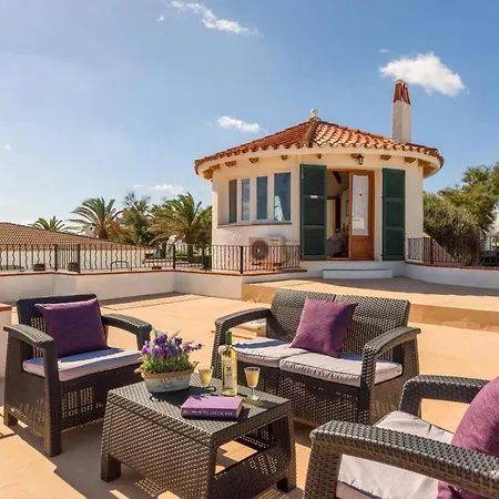 Claudia By ヴィラ *